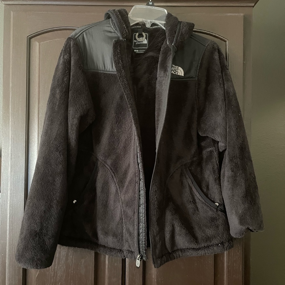 Woman’s North Face Fleece Zip Up/Hoodie